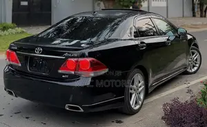 Toyota Crown 2012 Black