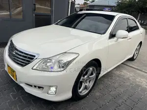 Toyota Crown 2011 White