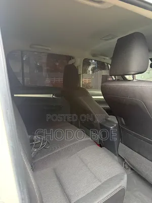 Toyota Hilux 2021 Pearl