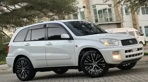 Toyota RAV4 2005 White