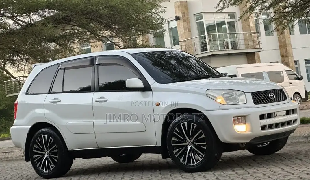 Toyota RAV4 2005 White
