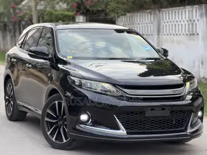 Toyota Harrier 2.0 2016 Black