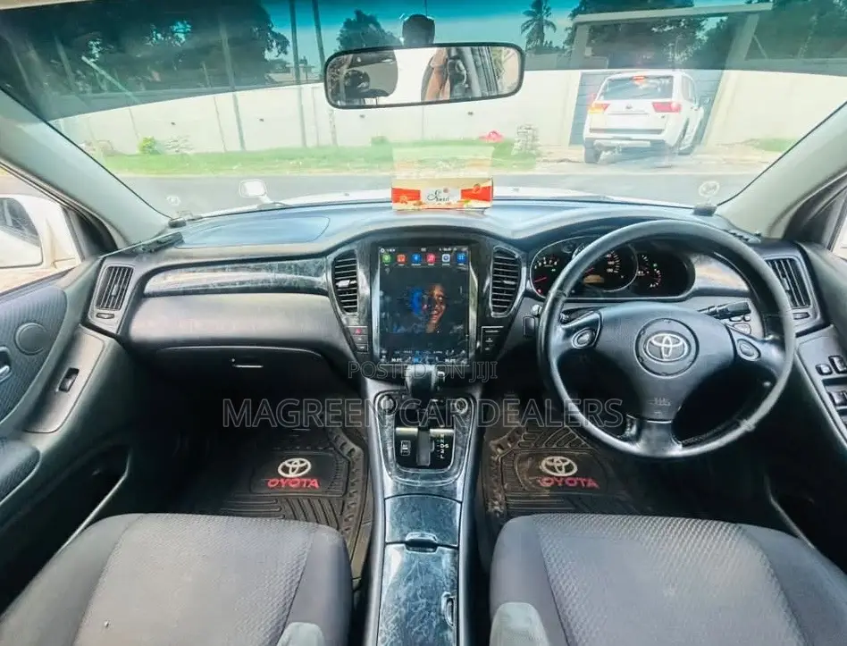 Toyota Kluger 2008 White