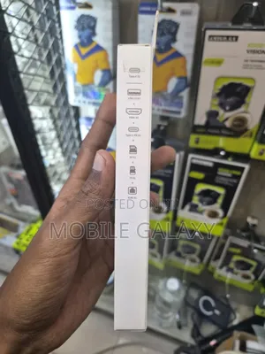 Momax 8 in 1 Type C Hub Adapter