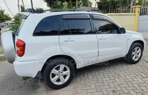 Toyota RAV4 2005 White