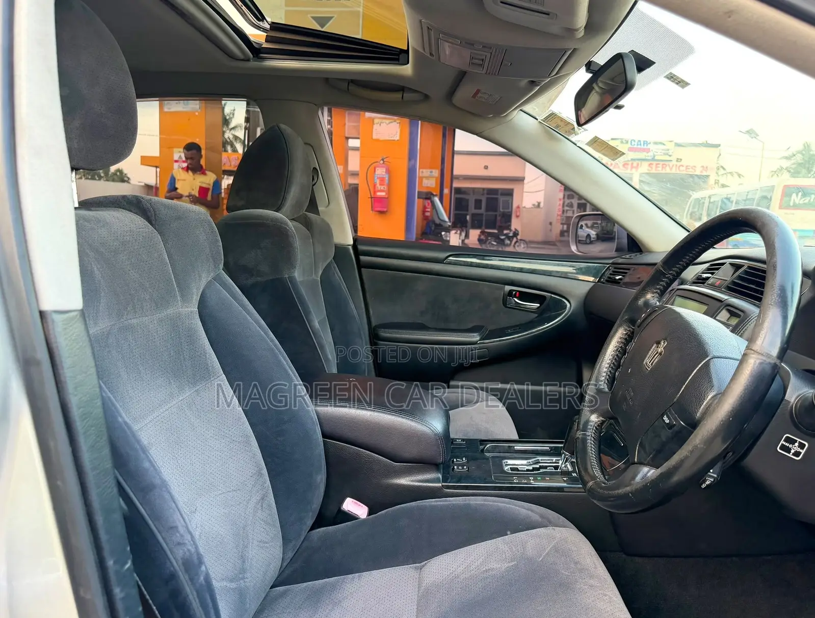 Toyota Crown Royale 2005 Silver