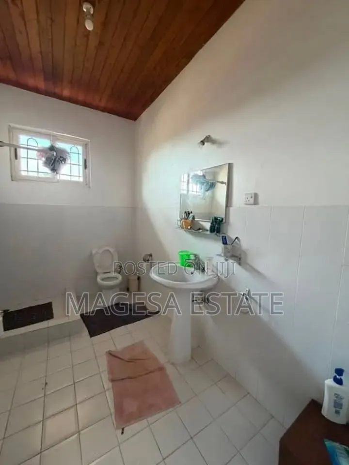 6bdrm House in Kijitonyama for sale