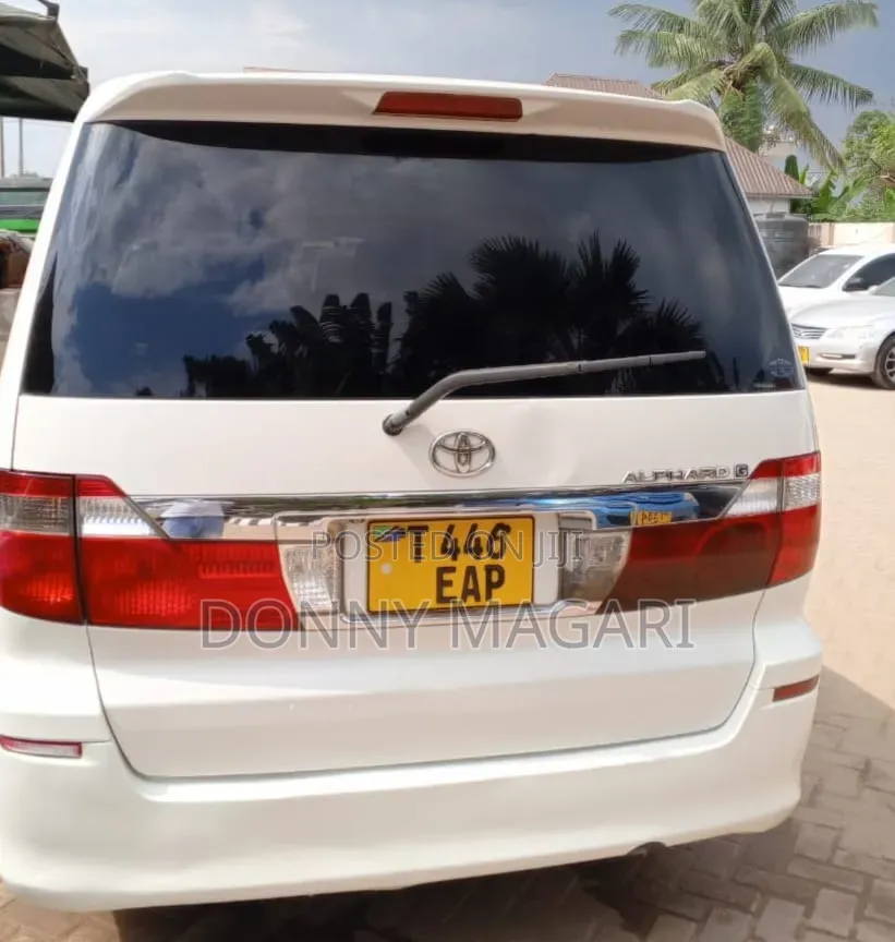 Toyota Alphard 2004 White