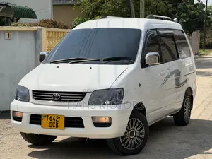 Toyota Noah 2001 White