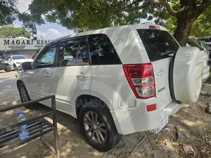 Suzuki Escudo 2008 White