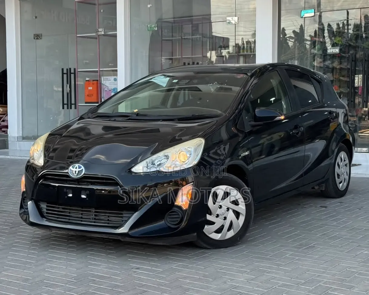 Toyota Aqua 2015 Black