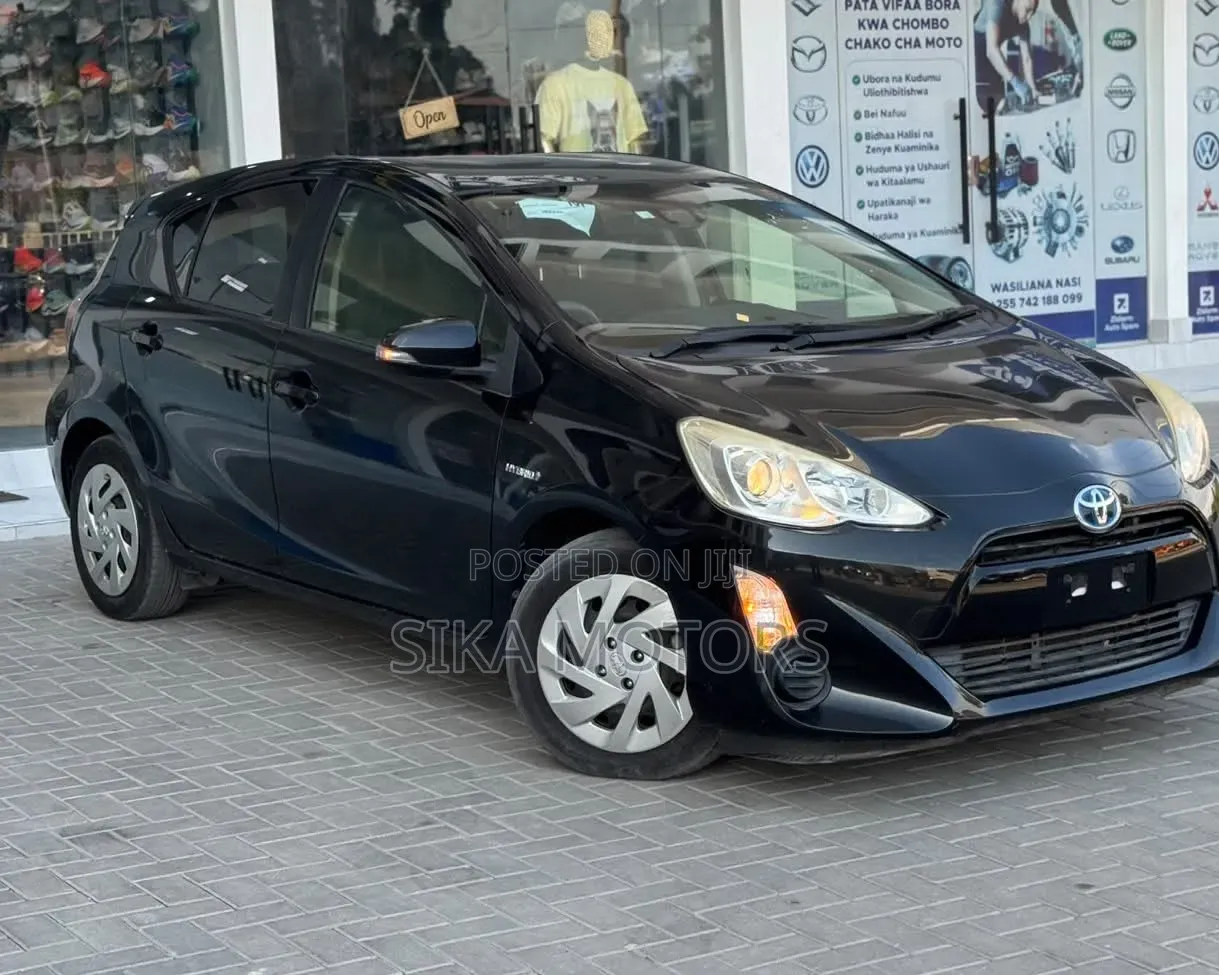 Toyota Aqua 2015 Black