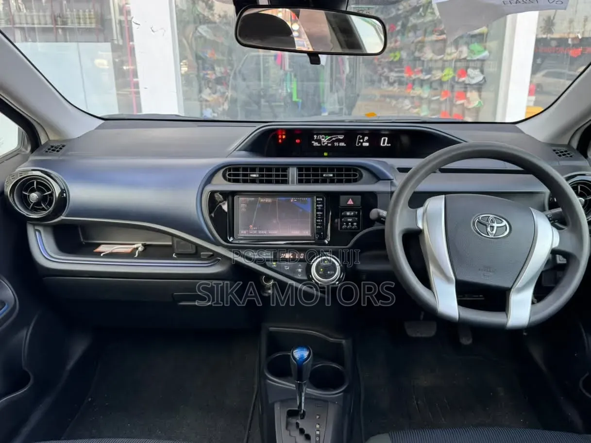 Toyota Aqua 2015 Black