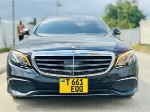Mercedes-Benz E400 2013 Black