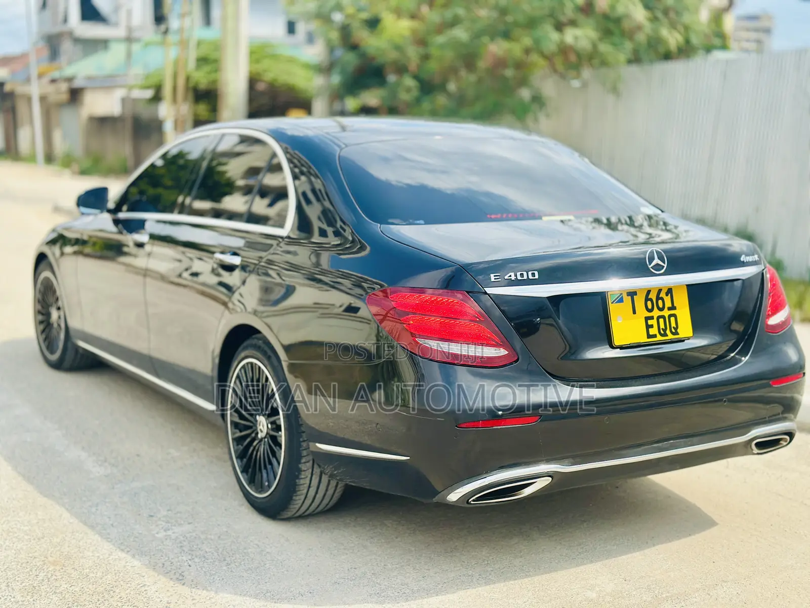 Mercedes-Benz E400 2013 Black