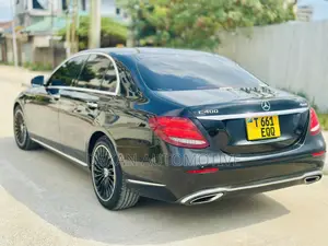 Mercedes-Benz E400 2013 Black