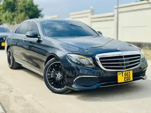 Mercedes-Benz E400 2013 Black