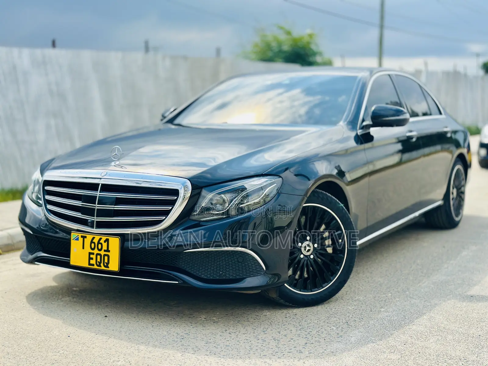 Mercedes-Benz E400 2013 Black