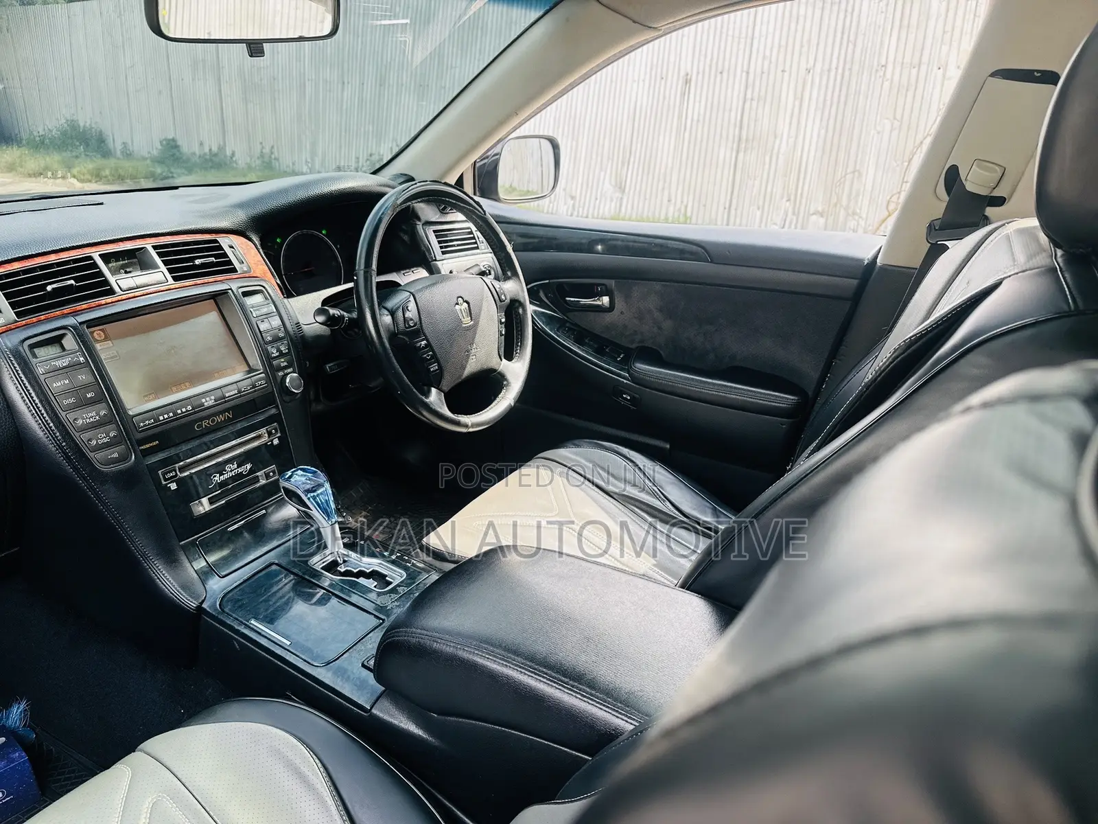 Toyota Crown 2006 Black