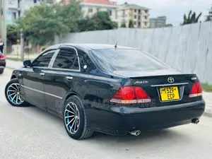 Toyota Crown 2006 Black