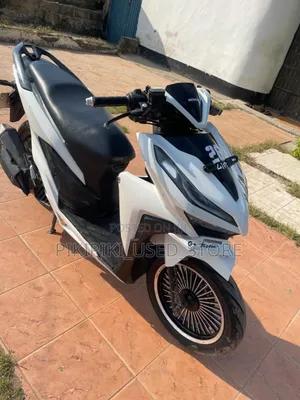 Honda VF 2025 White
