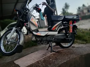 TVS XL 100 2025 Gray