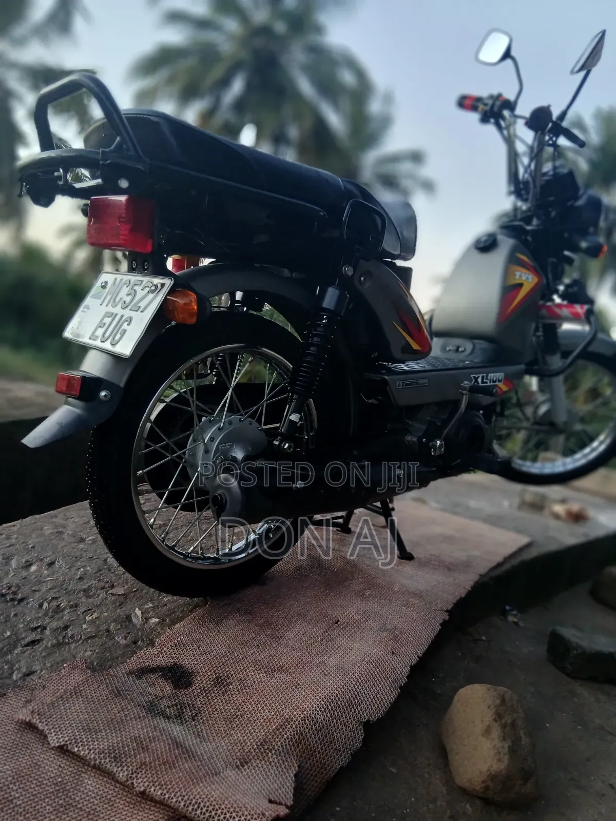TVS XL 100 2025 Gray
