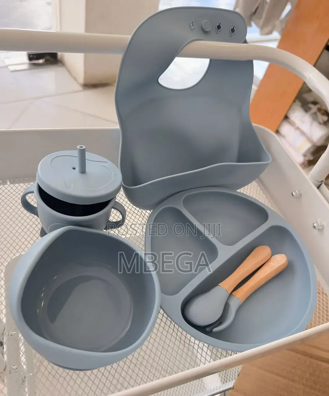 8 Pieces Kids Silicone Tableware Set