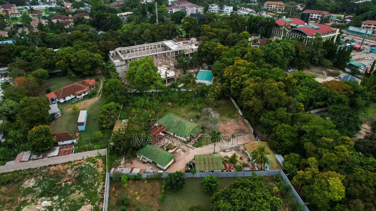 *Prime Plot for Sale at Oyster Bay*