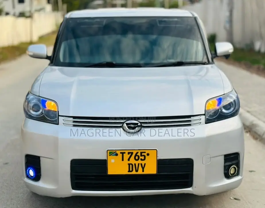 Toyota Corolla Rumion 2009 Silver