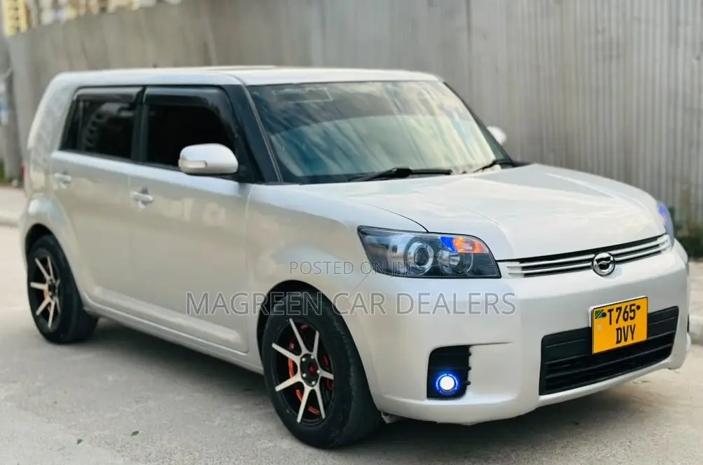 Toyota Corolla Rumion 2009 Silver
