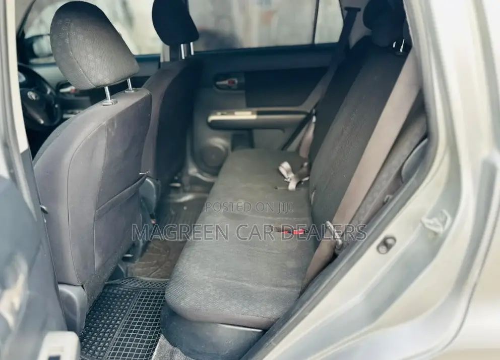 Toyota Corolla Rumion 2009 Silver