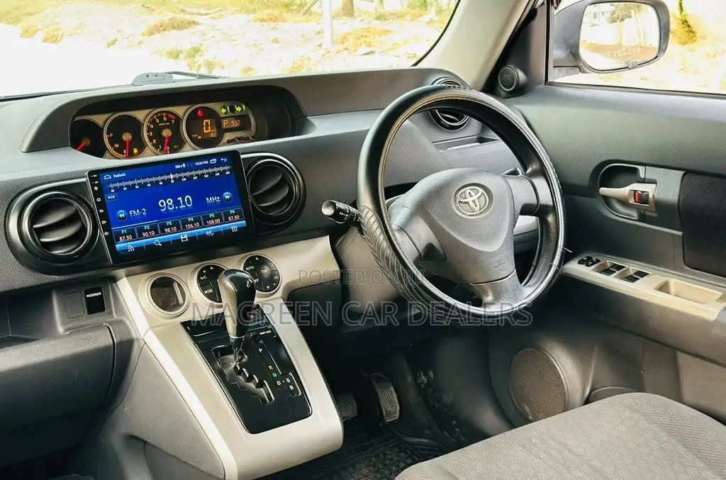 Toyota Corolla Rumion 2009 Silver