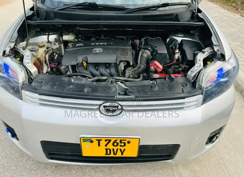Toyota Corolla Rumion 2009 Silver