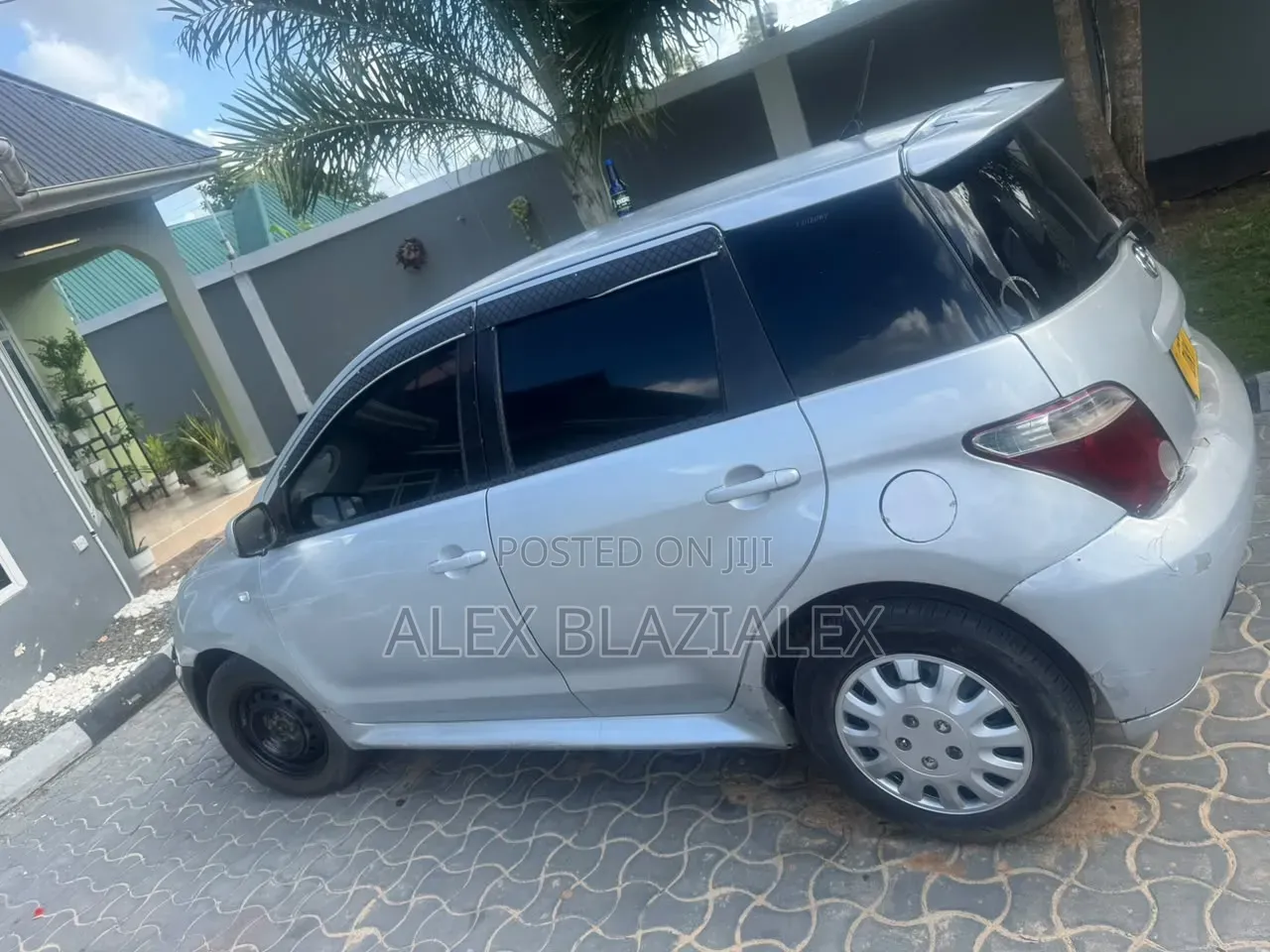 Toyota IST 2004 Silver