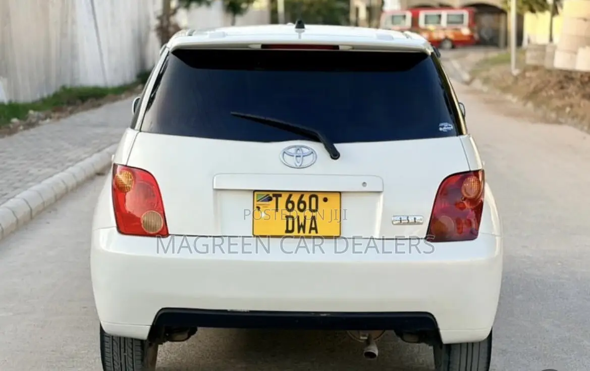 Toyota IST 2005 White