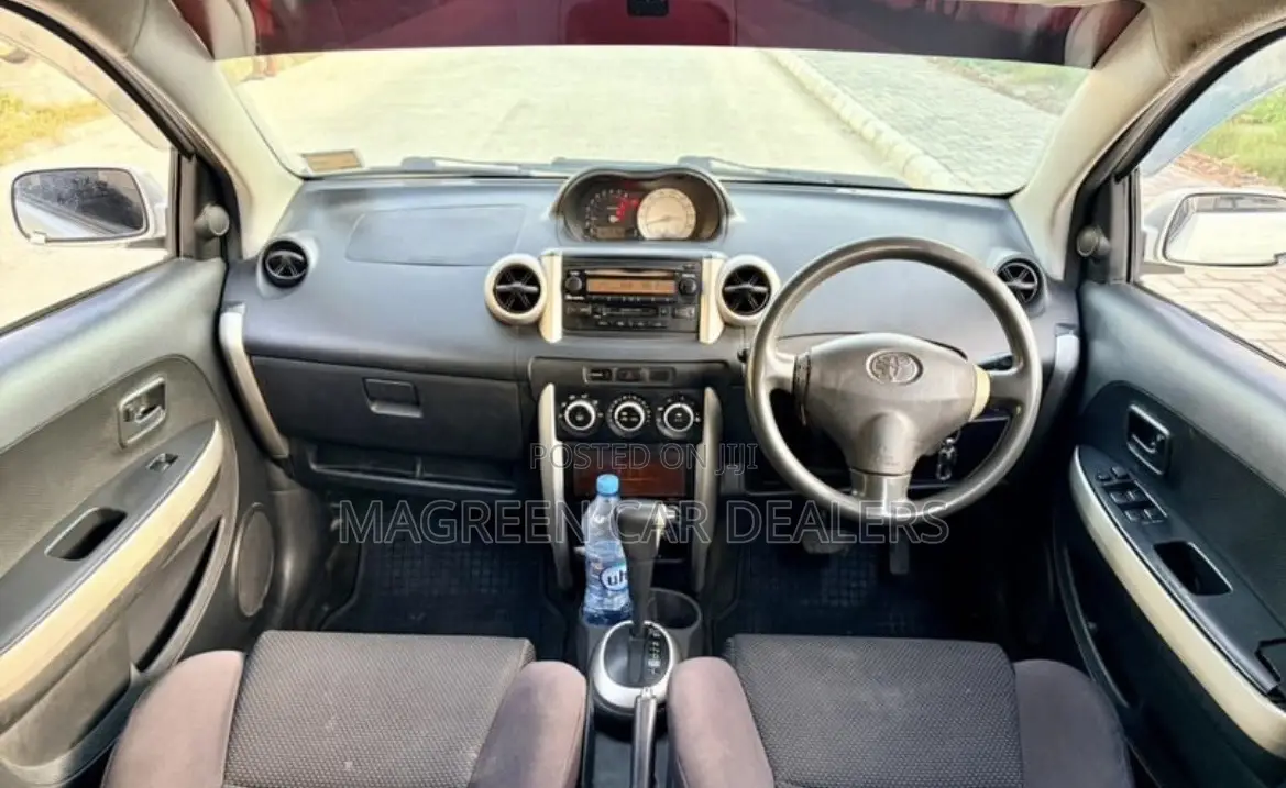 Toyota IST 2005 White