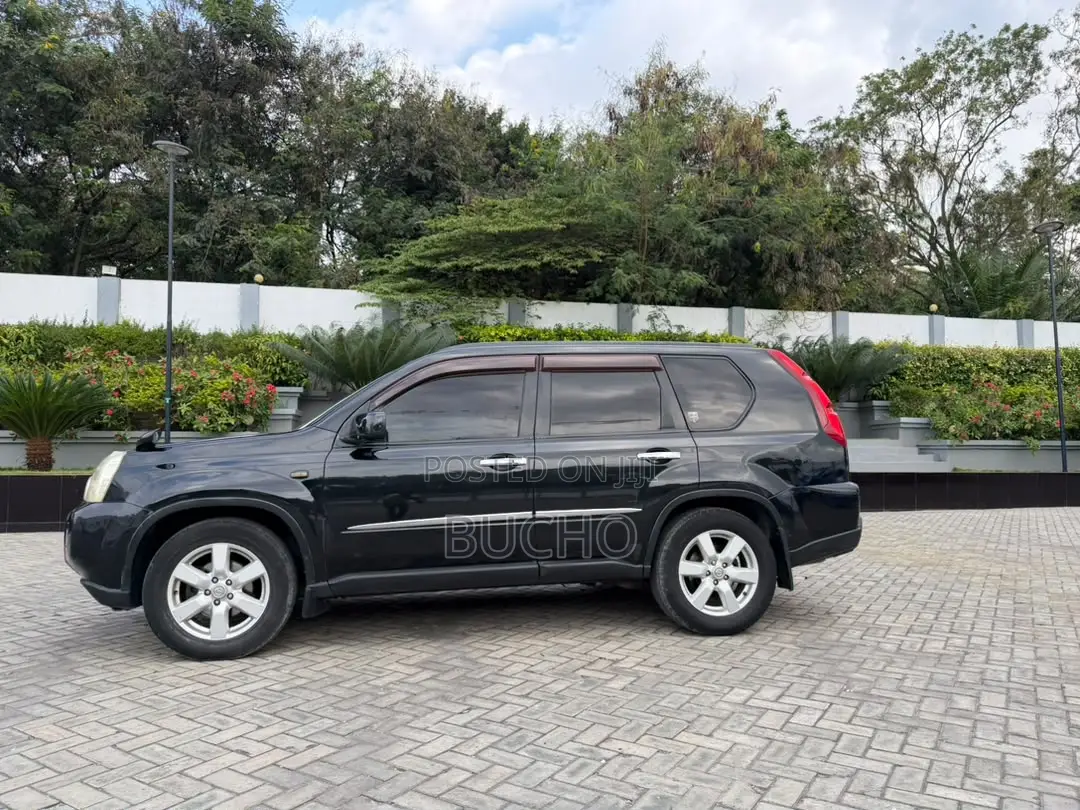 Nissan X-Trail 2010 Black
