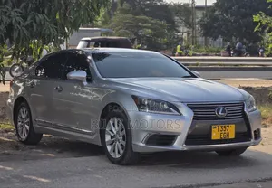 Lexus LS 2013 Silver
