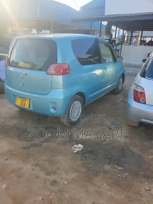 Toyota Porte 2005 Blue