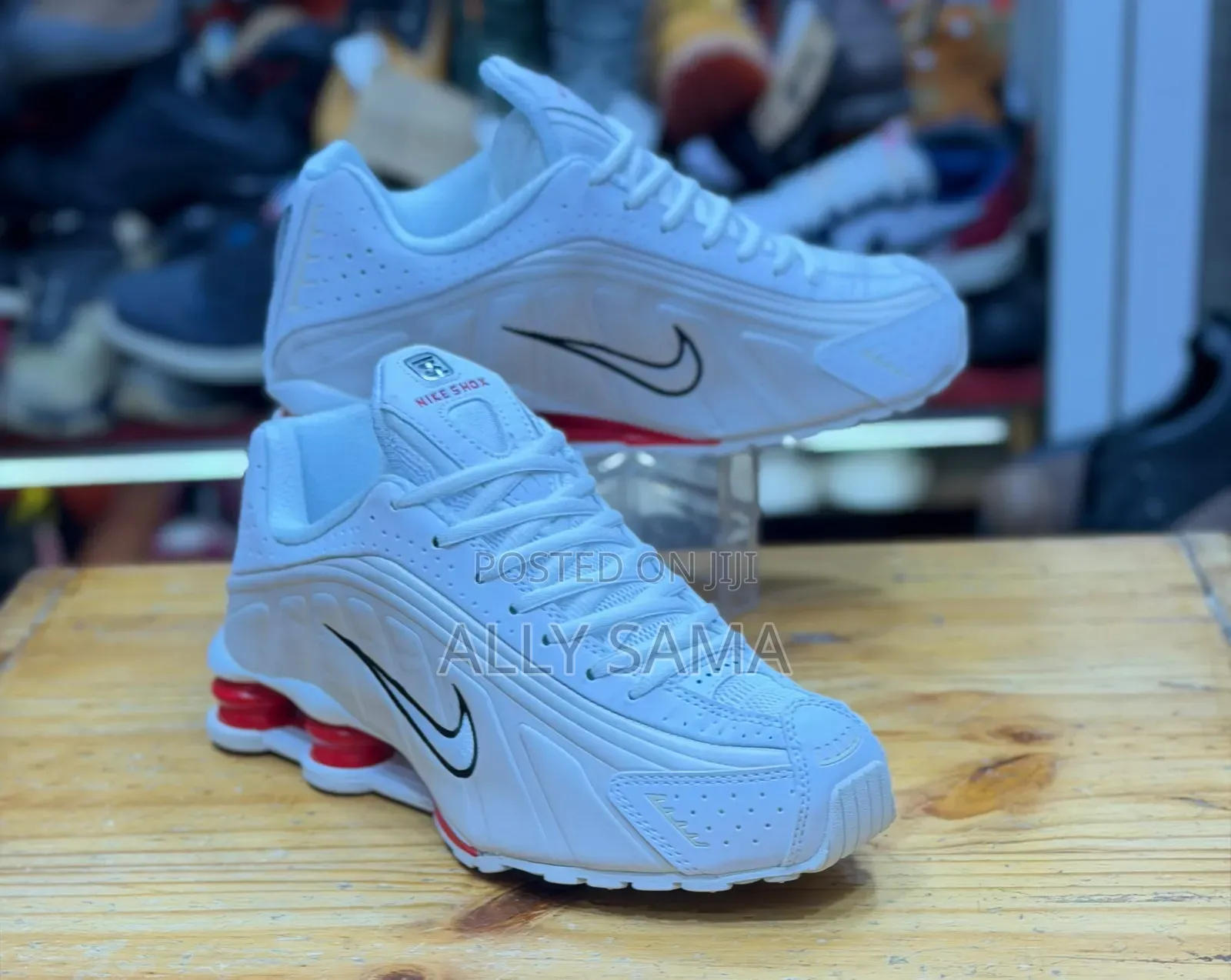 MensMen's Sneakers Nike Shox New Colors