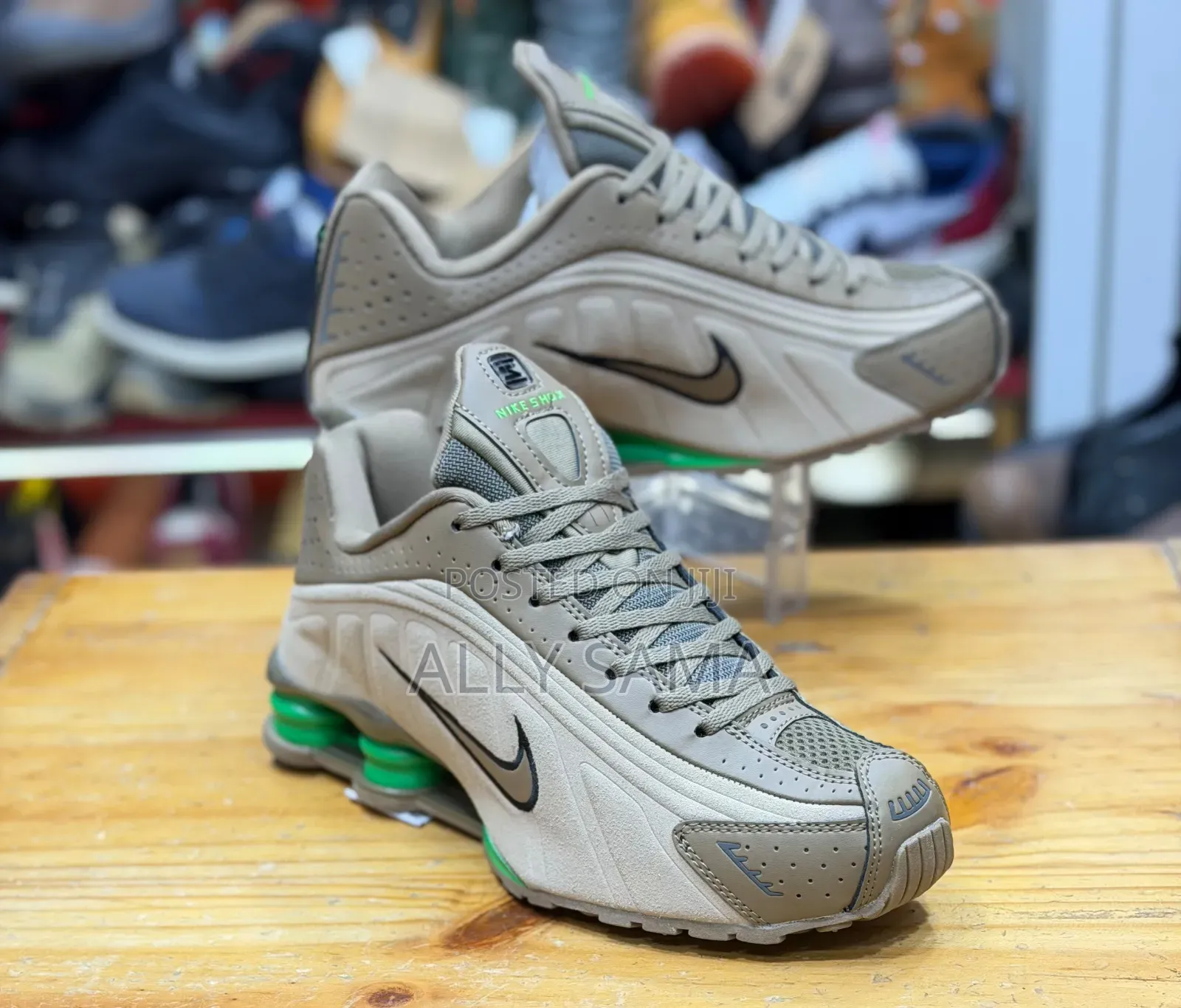 MensMen's Sneakers Nike Shox New Colors