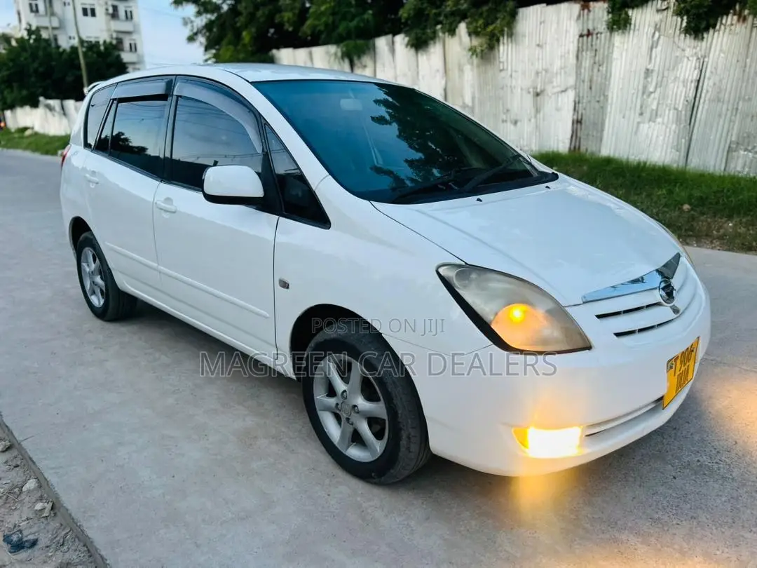 Toyota Corolla Spacio 2006 White