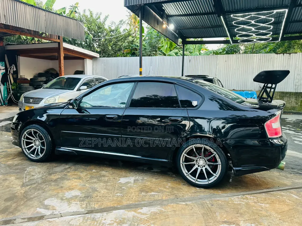 Subaru Legacy 2004 Black