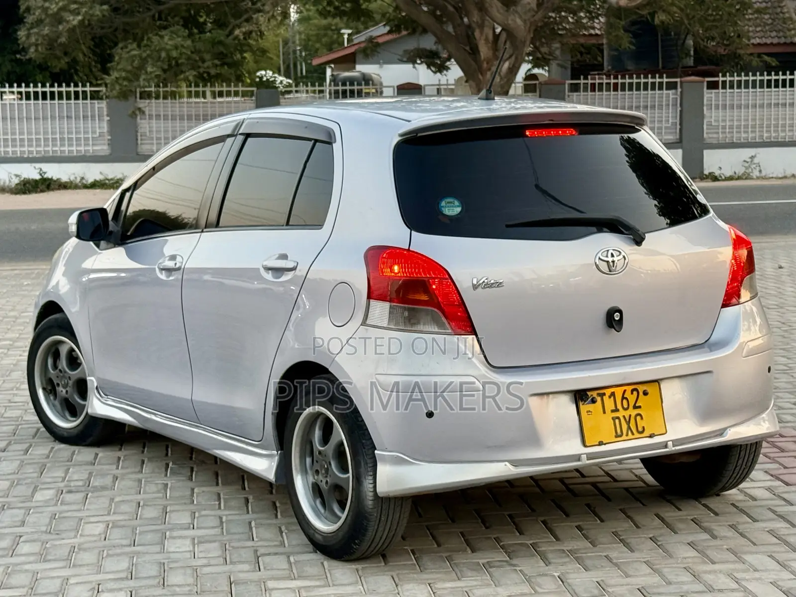 Toyota Vitz 2006 Gray