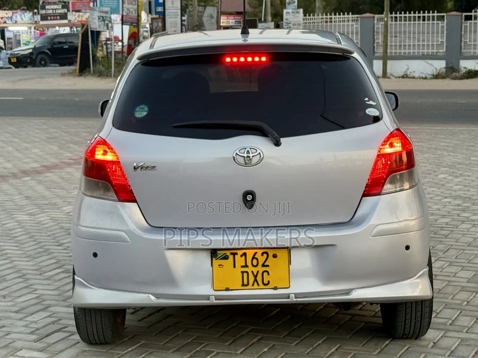 Toyota Vitz 2006 Gray