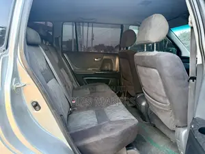Toyota Kluger 2004 Silver