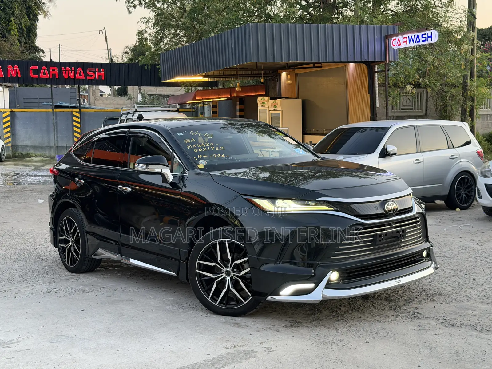 Toyota Harrier 2.0 2020 Black