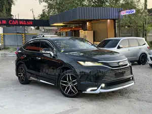 Toyota Harrier 2.0 2020 Black