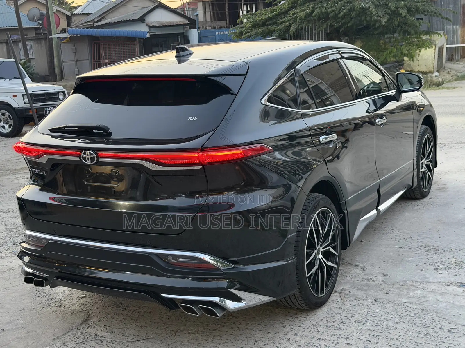 Toyota Harrier 2.0 2020 Black